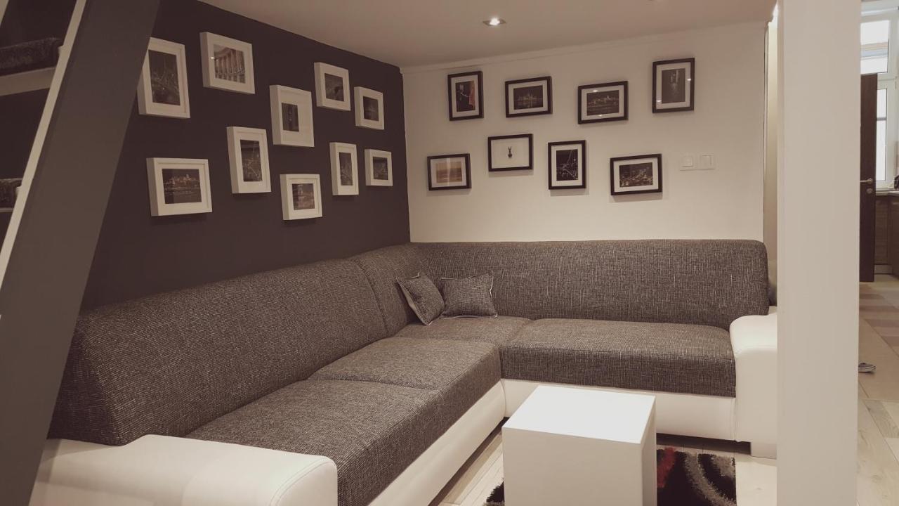 Apartamento Home, Far Away From 2